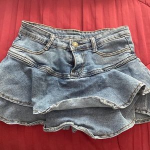 COPY - ✮ Frilled jean skirt (medium to light wash) ✮